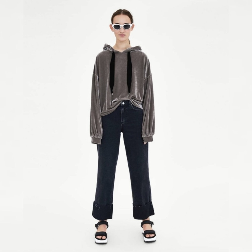 ZARA | Velvet Cropped Hoodie